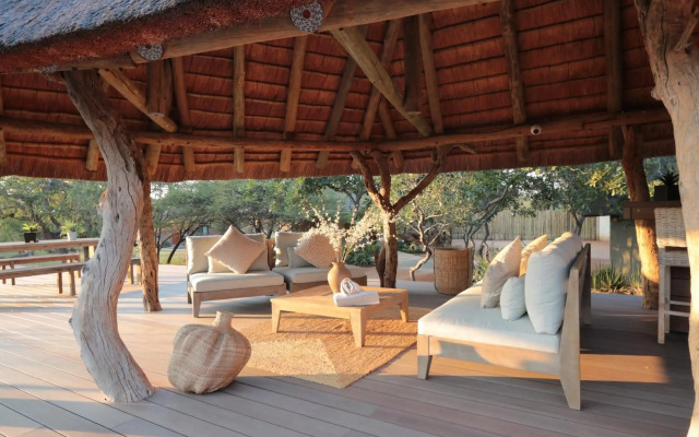 Tshukudu Game Lodge