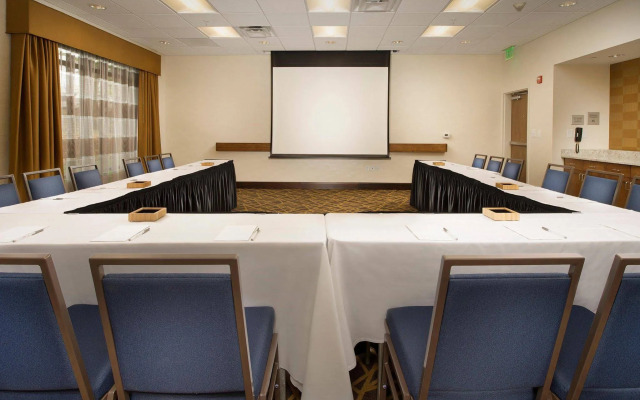 Hampton Inn & Suites Baltimore/Woodlawn