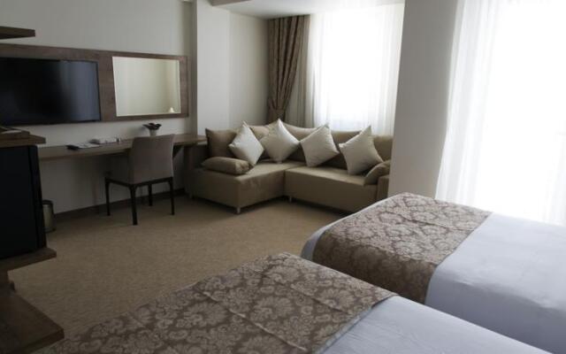 La Vie Suite Hotel