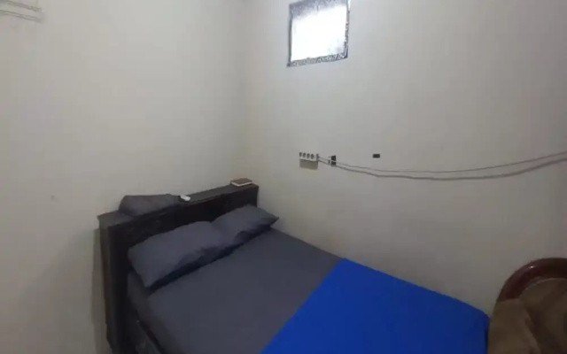 Hotel O 94911 Syariah Anggrek Guest Hous