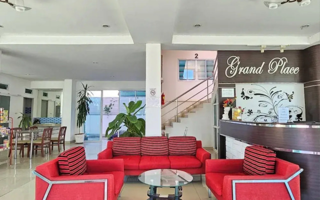 Grand Place Resort