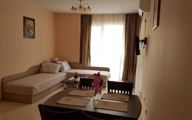 Zefira Apartments