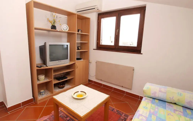 Apartment 297