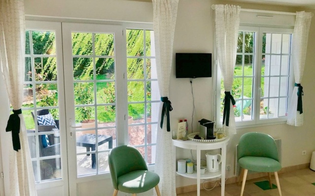 Sans Souci Bed and Breakfast with Restaurant