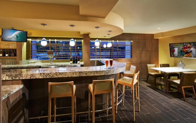 The Anza - A Calabasas Hotel