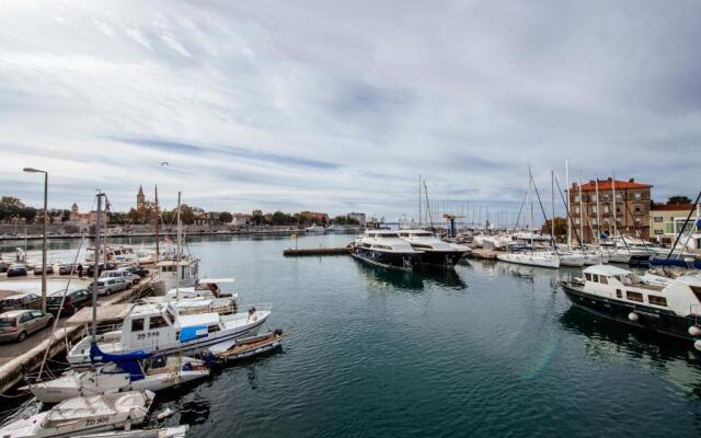 Marina Bay Apartment