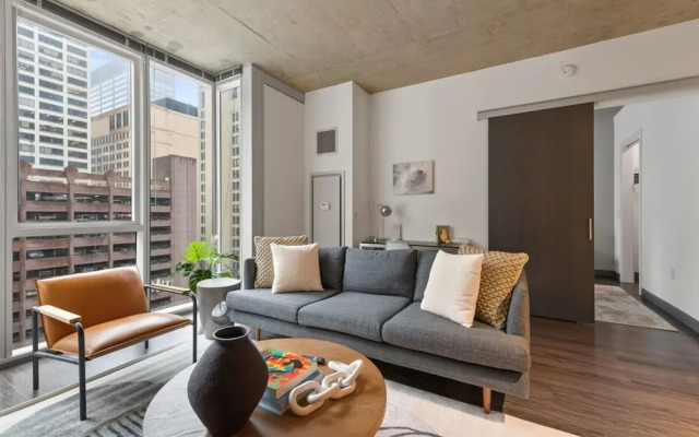 Group Home 3 Luxe Apts Spacious Central