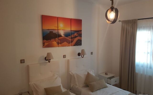 Santorini Family Apartments