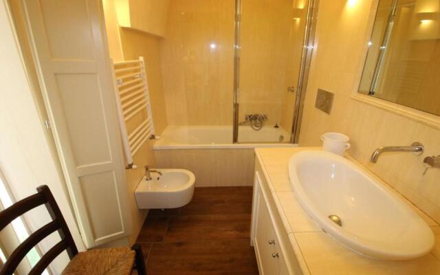 Palazzo de Amico -Typical Terrace House