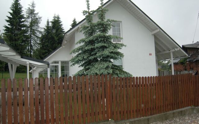 Serene Holiday Home With Private Garden, Whirlpool, Terrace