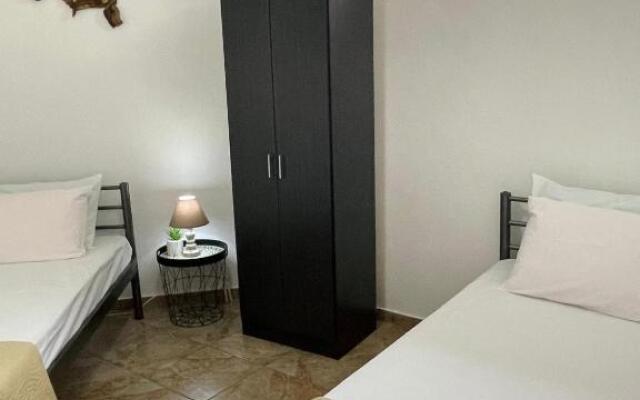 Eden apartment Paliouri with private backyard garden