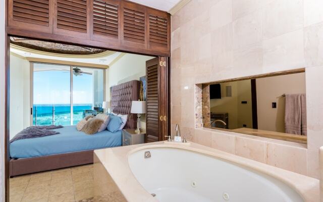 Esmeralda Luxury Resort