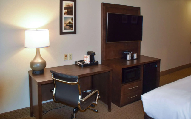 Comfort Inn & Suites Macon