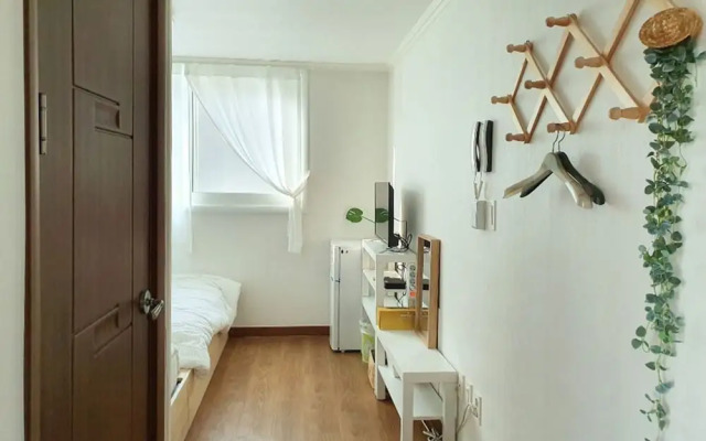 Tongyeong Slobbie Guest House