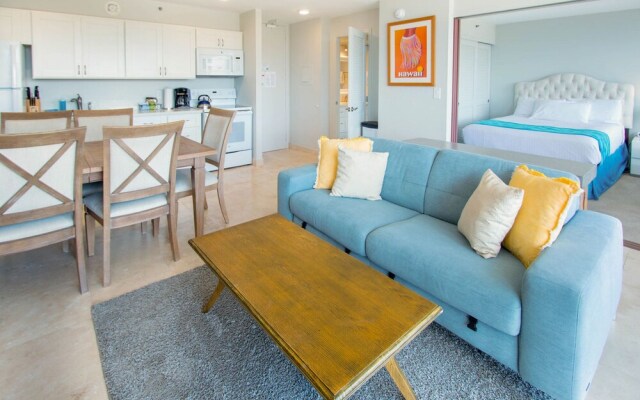 Waikiki Banyan - Ocean View Tower 1 Suite 3209