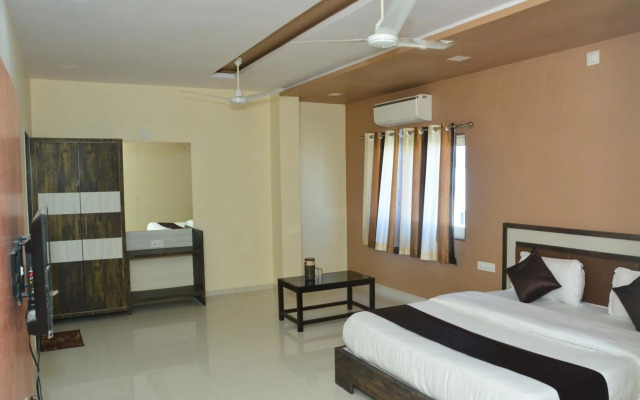 Hotel  Savera Palace