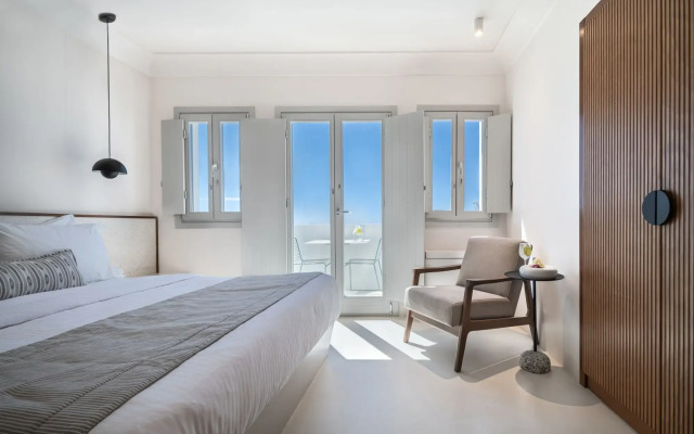 Akra Suites & Spa