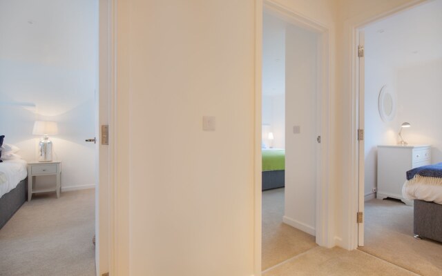 Una St. Ives