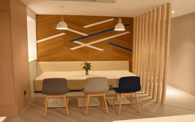 Holiday Inn Express Shanghai Gubei by IHG