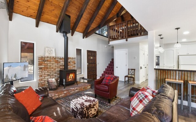 Modern Rustic Retreat