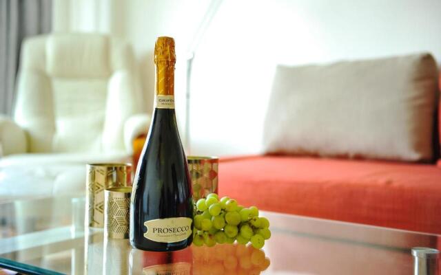 Select Serviced Accommodation - Hunters Wharf