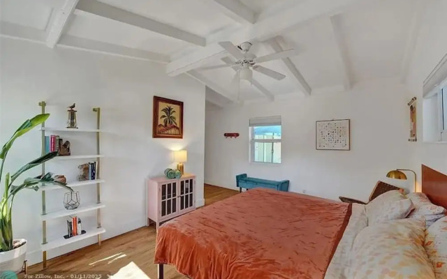 Castaways Casita Saltwater Pool Dog Friendly