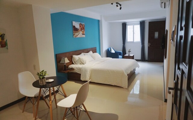 Elly Apartment