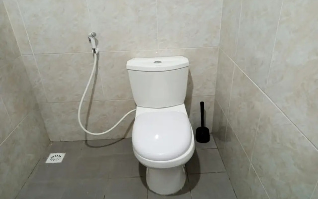 Capital O 93728 Guest House Cemara