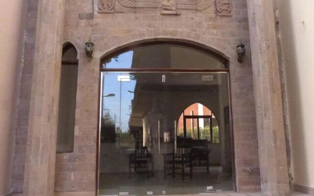 Thebes Hotel Luxor