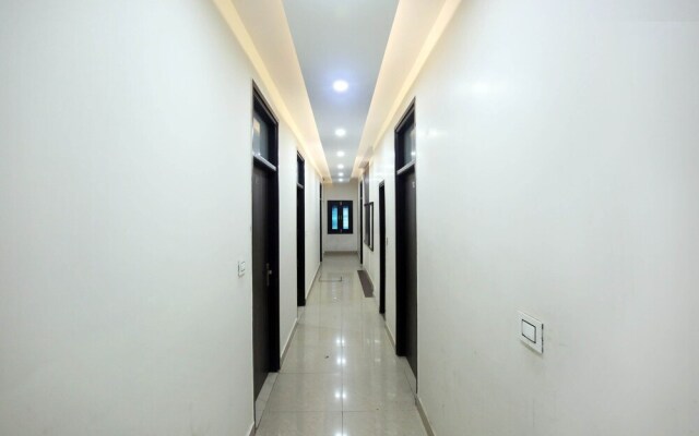OYO 7100 Hotel Crossroads