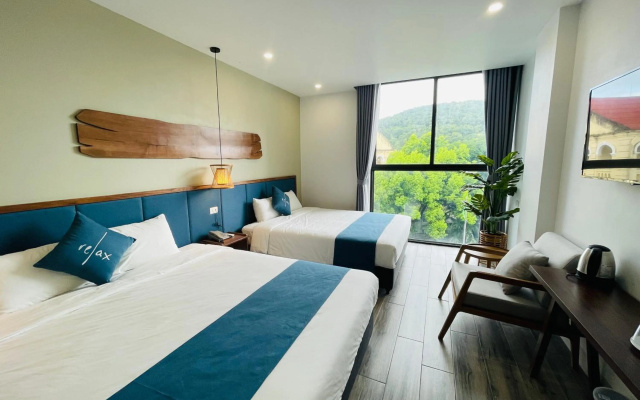 The Light Hotel – Guest Rooms – Ha Long