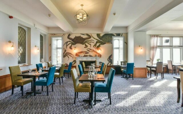 The Golden Lion hotel