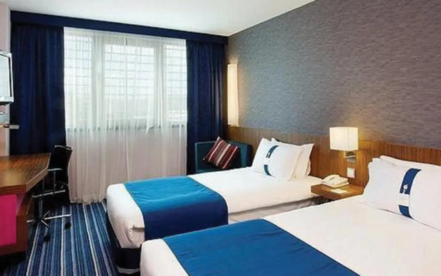 Holiday Inn Express Lisbon Airport by IHG
