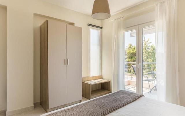 V Luxury Apartments Posidi