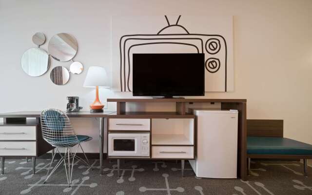 Howard Johnson Hotel by Wyndham Toms River