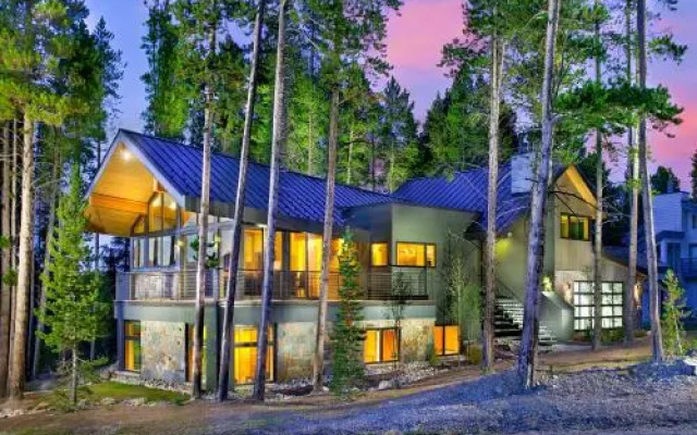 White Cloud Mountain Home