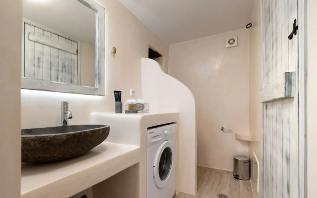 My Grandma s Home Naxos