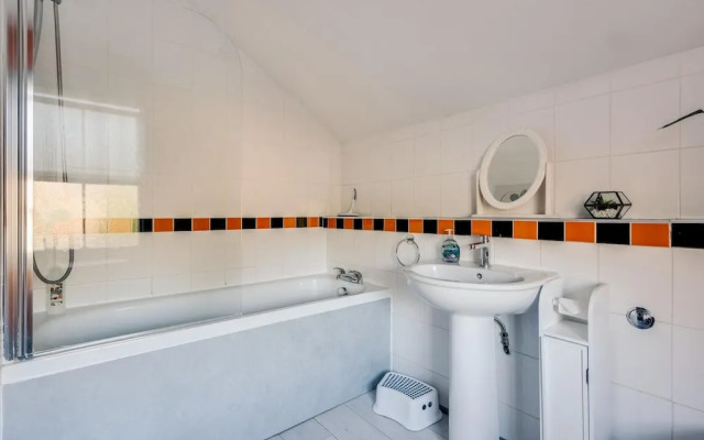 Lovely Terraced 2-bed House Near Hinksey Park