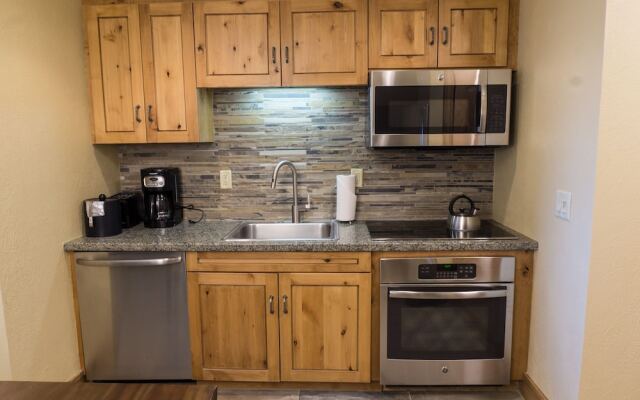 Unbeatable views from totally renovated studio by RedAwning