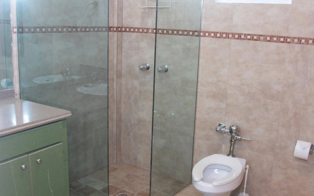La Casa de Joy Airport Apartments