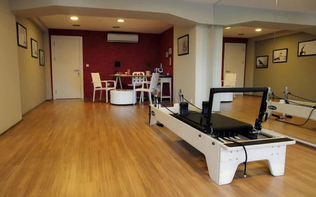 Kondo Suites & Residence