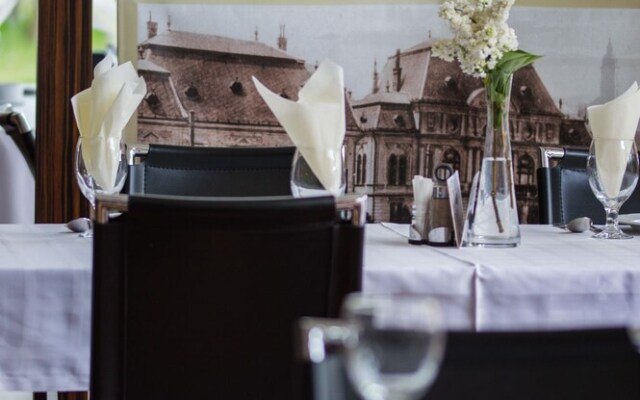 Victoria Garden Hotel
