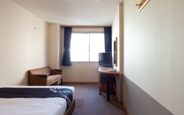 OYO Yutaka Hotel Kitakyushu Kokura