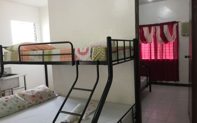 Gaea's Apartments - Hostel