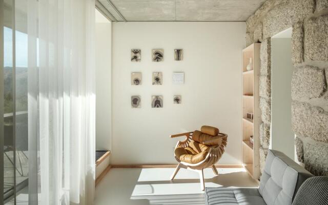 Casa de São Lourenço - Burel Panorama Hotel - Member of Design Hotels