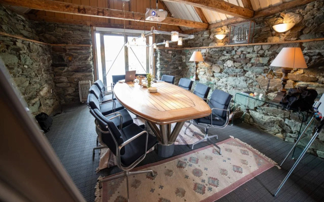 Høyevarde Fyrhotell