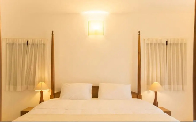 Salt by Hireavilla - 4BR w Heated Pool in Siolim