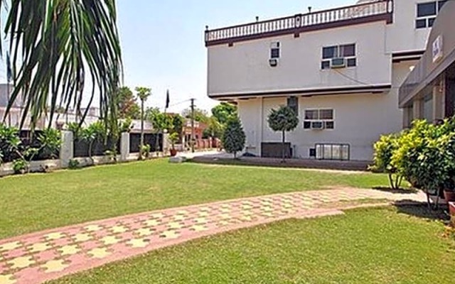 Classic 7 Hotel and Restaurant