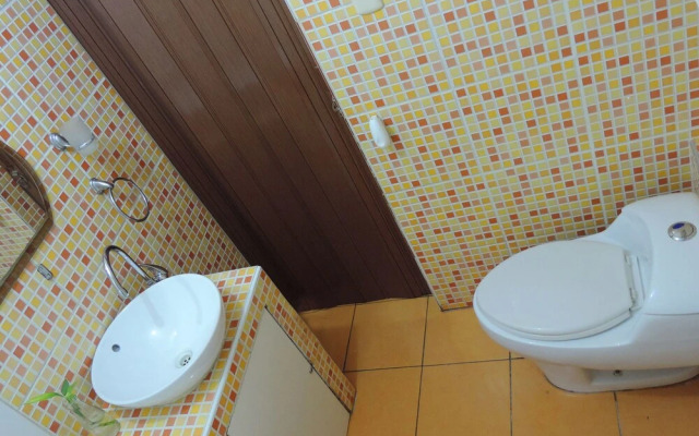 Transit Home Bed And Breakfast - Adults Only