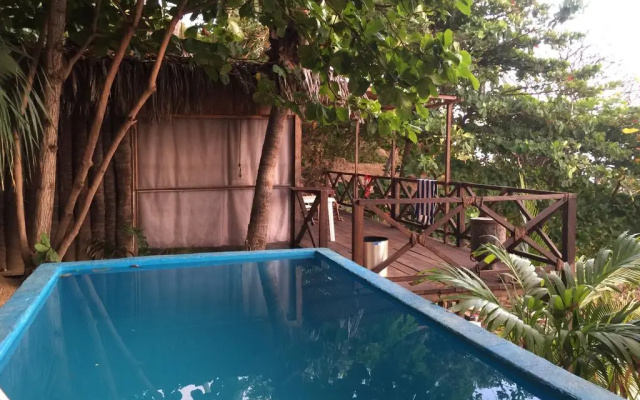 Cocos Camp
